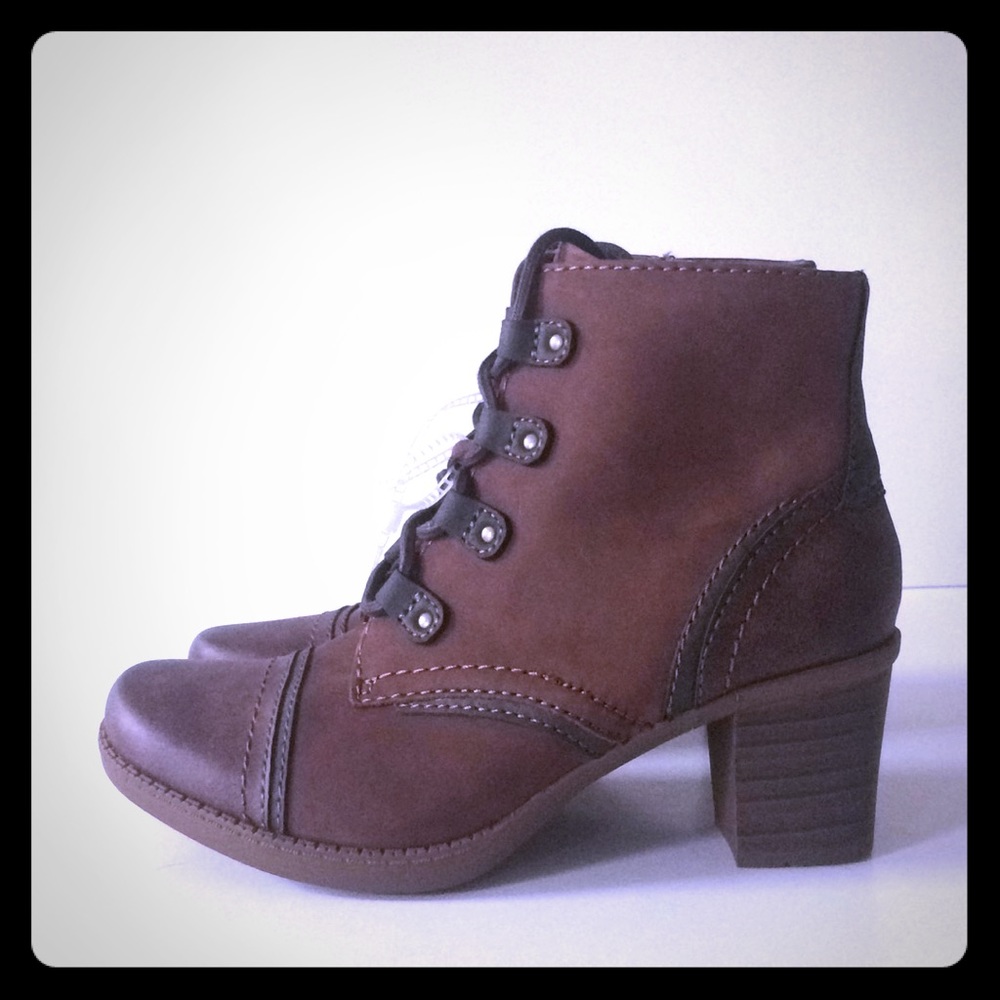 Earth origins lace ankle zip brown tricolor boots